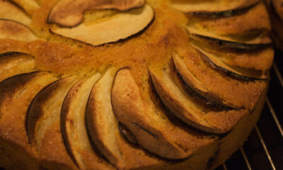 Ecco la torta di mele e mascarpone da fare col Bimby per un dolce goloso