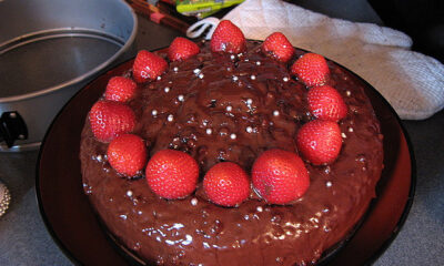 La torta alle fragole e cioccolato con la ricetta Bimby