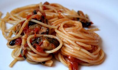 spaghetti con spada e melanzane