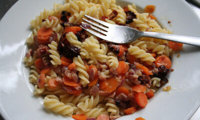 pasta carote speck ricetta veloce