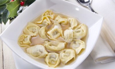 Cappelletti in brodo