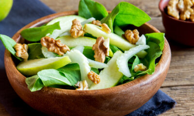 L'insalata di sedano noci e robiola per un contorno fresco