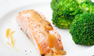 salmone al forno con broccoli