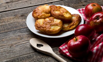 frittelle di mele, pistacchi e uvetta