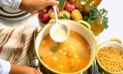 La minestra di pasta e patate con la ricetta gustosa