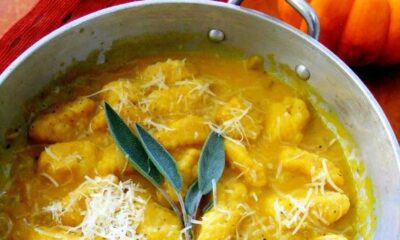 Come fare gli gnocchi con la crema di zucca al forno per un pranzo sfizioso