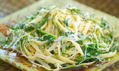 La pasta con agretti e acciughe con la ricetta veloce