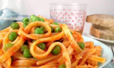 Pasta con piselli e pomodoro: la ricetta per il pranzo in famiglia