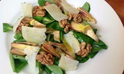 L'insalata di carciofi noci e grana con la ricetta sfiziosa