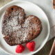 Torta al cioccolato a forma di cuore