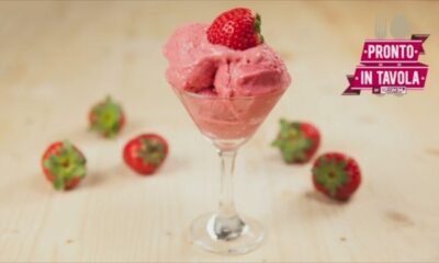 Sorbetto alle fragole e yogurt greco