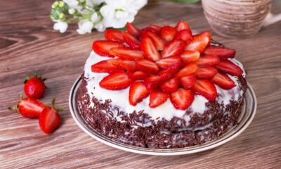 torta facile con fragole e nutella