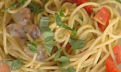 Spaghettini freddi con guacamole e gamberi