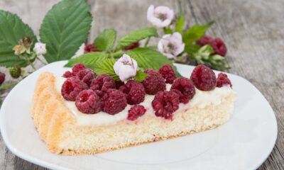 torta con lamponi e crema pasticcera