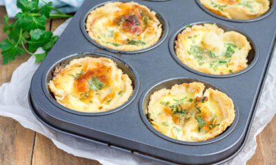 I tortini salati con pasta sfoglia perfetti per l'aperitivo