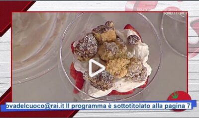 La coppa di sbrisolona con crema al porto, fragole e cacao con la video ricetta della Prova del cuoco