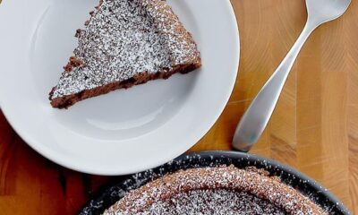 La ricetta originale della torta al cioccolato morbida dentro