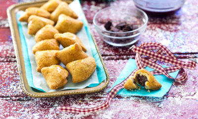 I biscotti di pasta frolla ripieni di nutella con la ricetta golosa