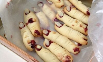 La ricetta dolce di Halloween delle dita di strega ripiene