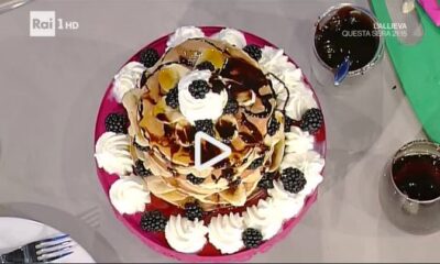 I pancakes alle banane e more con sciroppo d'acero della Prova del Cuoco: la video ricetta