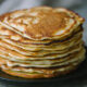 I pancake salati con farina di ceci: la ricetta veloce