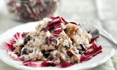 Il risotto con radicchio e gorgonzola per un primo gustoso