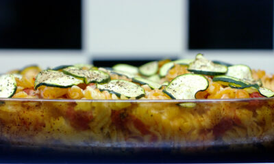 Pasta al forno con zucchine e speck