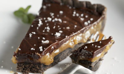 crostata con cioccolato e caramello salato