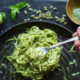 pasta con pesto di menta e zucchine