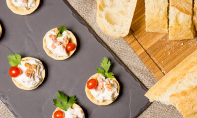 I cestini di pasta frolla ripieni salati con la ricetta sfiziosa