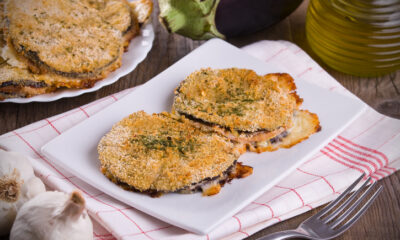 La ricetta delle cotolette di melanzane ripiene di mozzarella