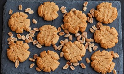 Biscotti al burro d'arachidi con 3 ingredienti