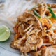 La ricetta del pad thai di pollo