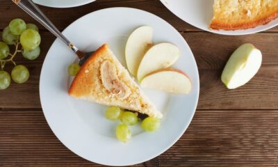 Torta di uva e mele, la ricetta golosa