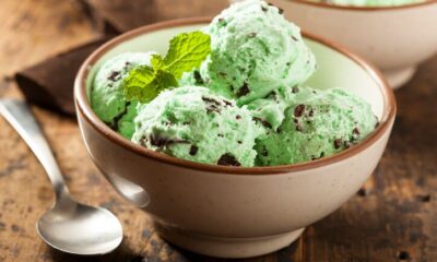 Come fare il gelato alla menta con latte condensato