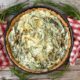 Torta salata con agretti e stracchino, la ricetta sfiziosa