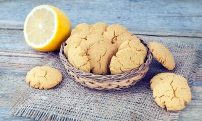 La ricetta dei biscotti al limone con cuore morbido