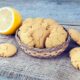 La ricetta dei biscotti al limone con cuore morbido