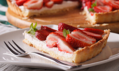 crostata con fragole e crema di limone