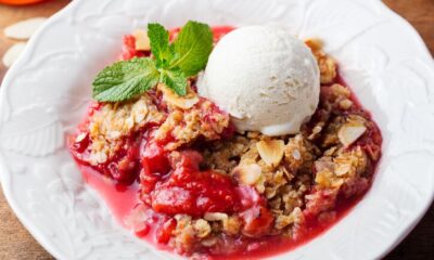 La ricetta del crumble alle fragole di Detto Fatto