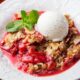 La ricetta del crumble alle fragole di Detto Fatto