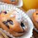 I muffin con yogurt alla ciliegia con la ricetta per la colazione