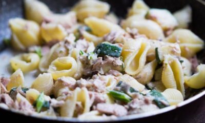 Pasta con tonno e prezzemolo