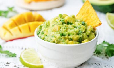 La ricetta della guacamole al mango