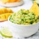 La ricetta della guacamole al mango