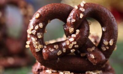 La ricetta dei pretzel dolci al cioccolato