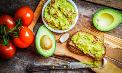 avocado pomodori guacamole pane