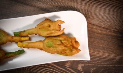 fiori di zucca in pastella ripieni