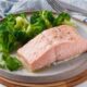 Ricetta di pesce: salmone al vapore con verdure