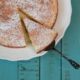 Calda domenica di sole. Spegni il forno e prepara una torta in padella